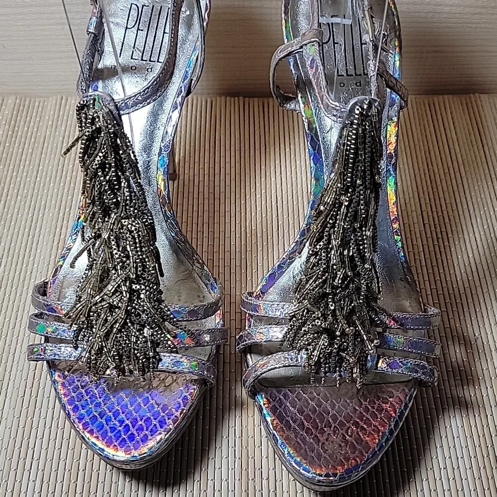 Pella Moda sz8.5 Silver Beaded Platform Heels